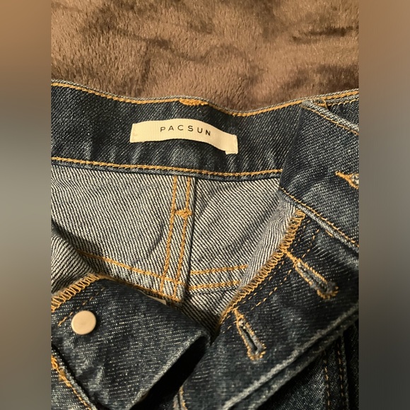 PacSun Blue Jean Shorts with Frayed Hem and Relaxed Fit - Picture 6 of 6